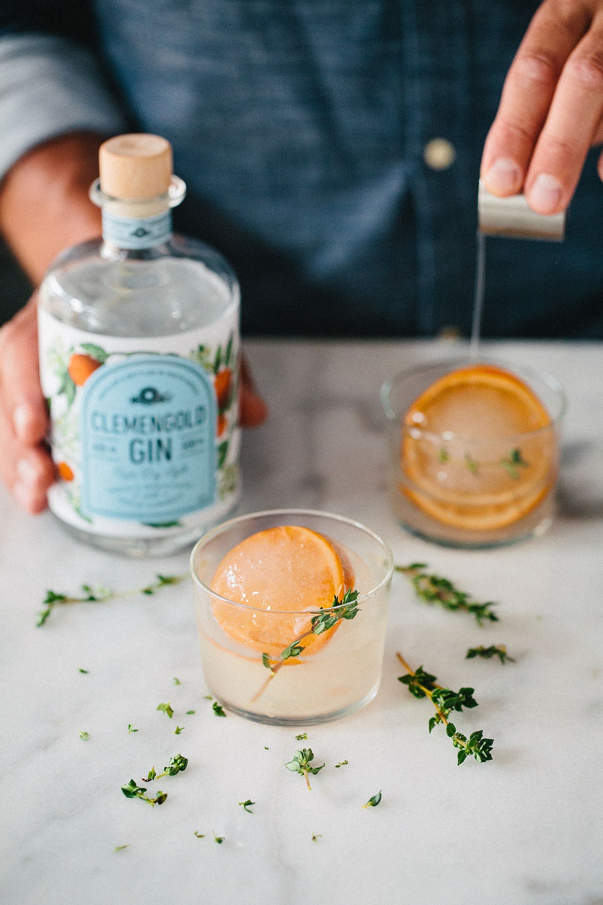 經典海角干燥風格，淡淡的柑橘味白酒包裝設計