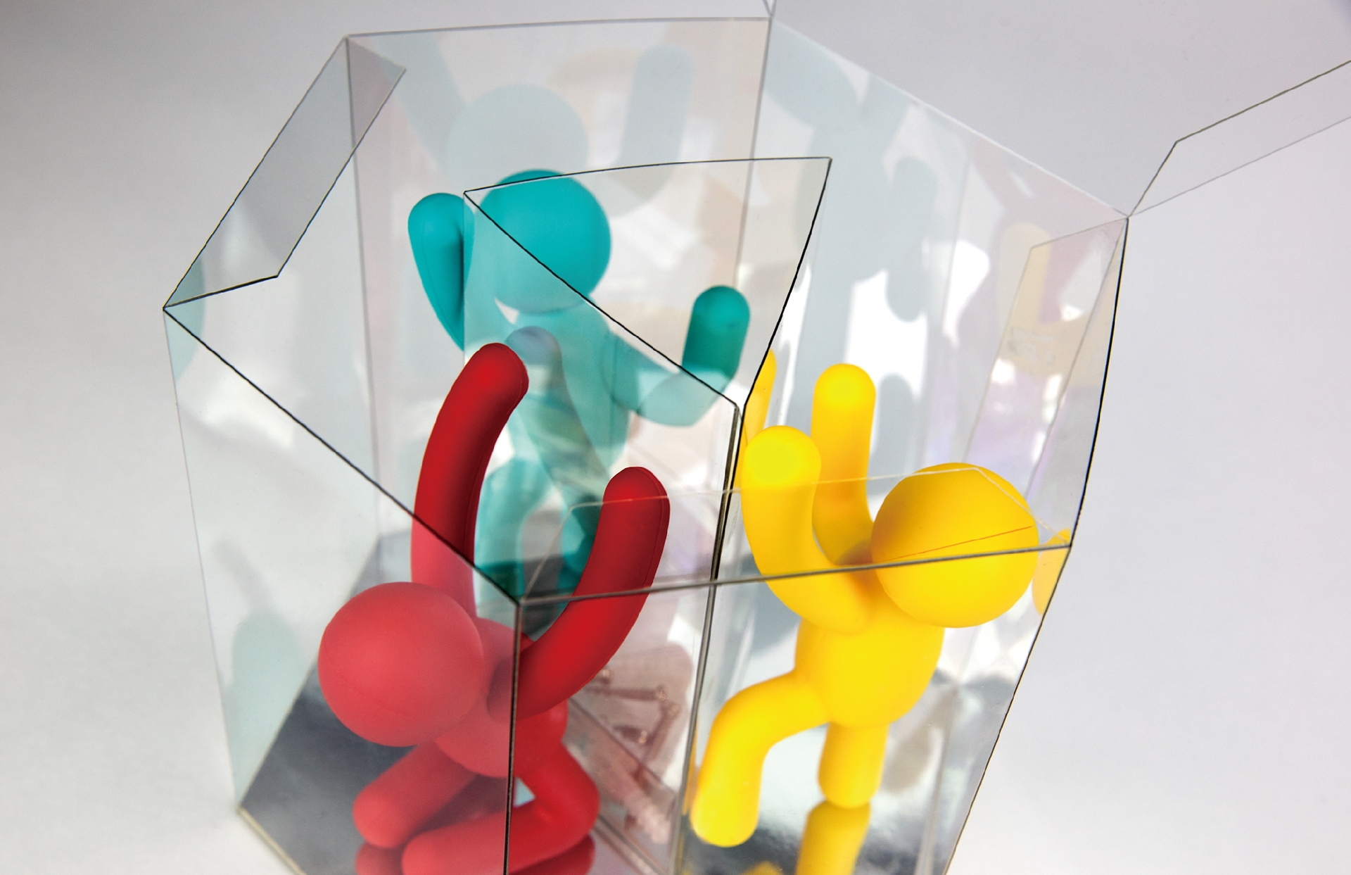 透明包裝，全方位展現產品特性，掛鉤產品包裝設計